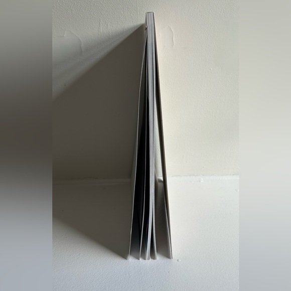 Chanel  Catalogue  2000 Pad Flip Design Collectable Photos By Karl Lagerfeld - Picture 14 of 16